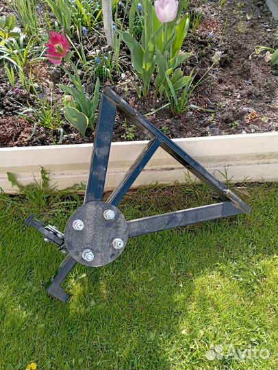 Кронштейн для запасного колеса на Ларгус