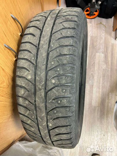 Bridgestone Ice Cruiser 7000 225/65 R17 106T