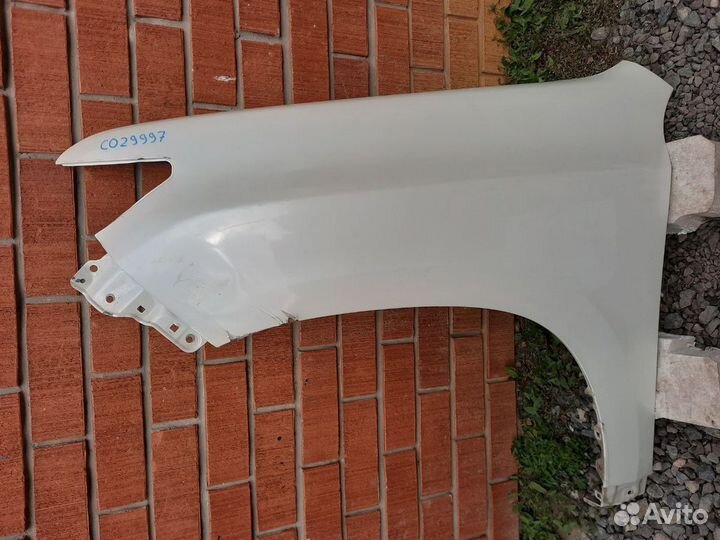 Крыло переднее левое Toyota Land Cruiser Prado 150