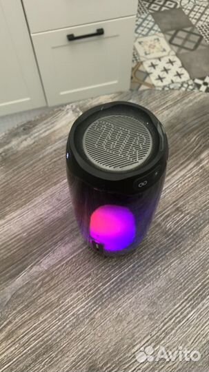 Колонка JBL pulse 4