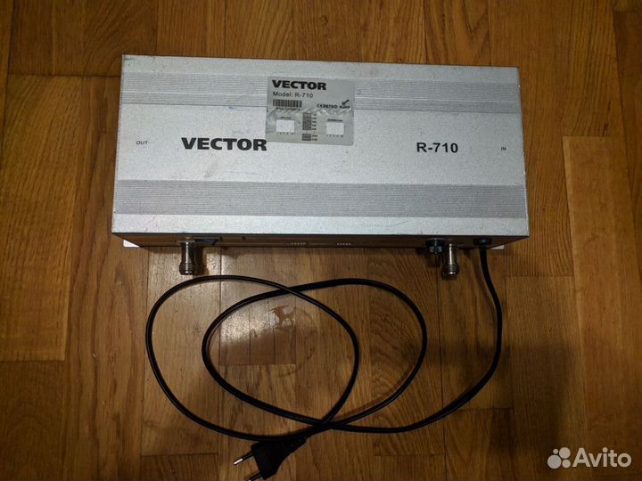 GSM репитер Vector R-710