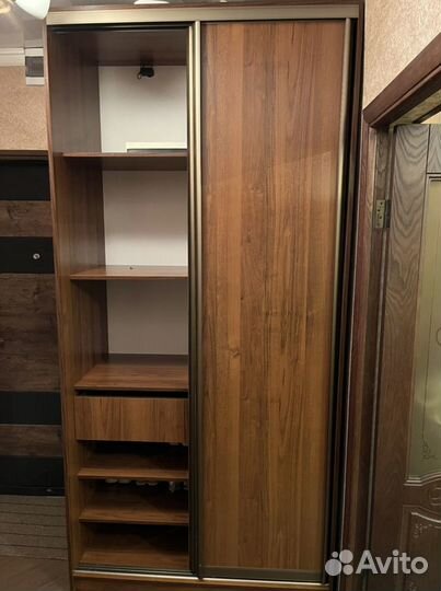 Шкаф