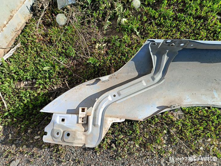 Крыло переднее правое Ниссан Тиана