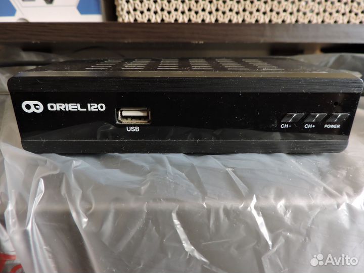 Цифровая тв приставка Oriel 120