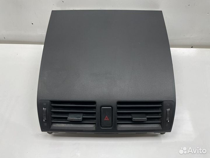 Воздуховод / Центральная накладка Mazda 3 BK