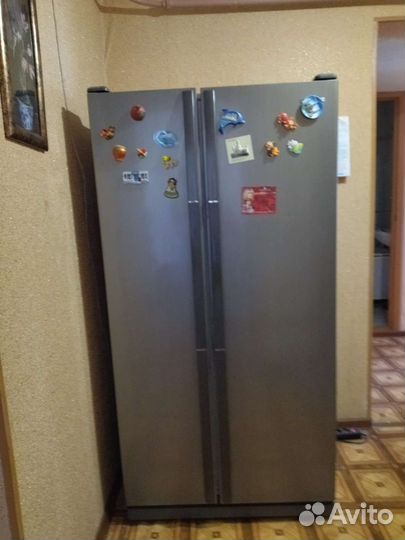 Холодильник двухдверный samsung