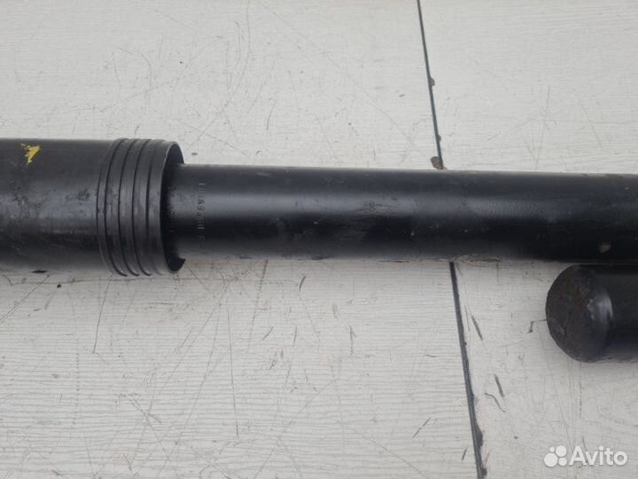 Амортизатор задний правый Land Rover Range Rover