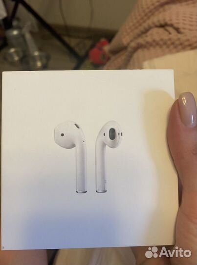 Наушники apple airpods. Наушники и кейс