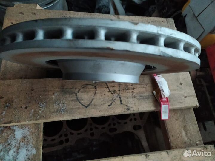 Диск тормозов VAG 4F0 615 301 G вентилируемый