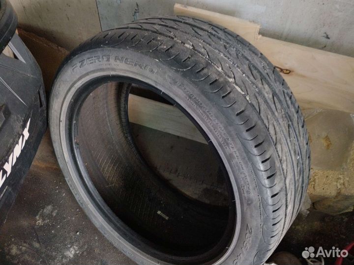 Pirelli P Zero Nero 235/45 R17