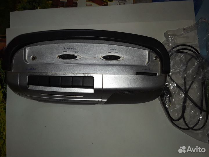 Кассетный магнитофон Vitek