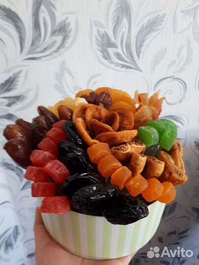 Букет из сухофруктов