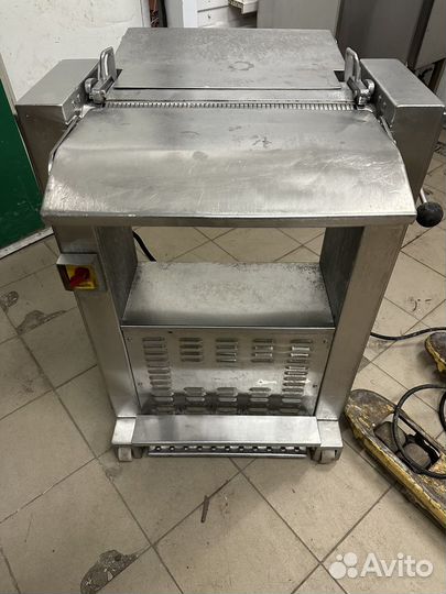 Шкуросъемная машина Maja