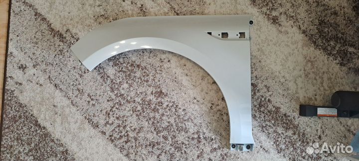 Левое крыло Renault Talisman