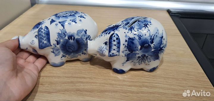 Свинки гжель