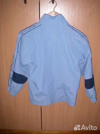 Куртка спортивная с жилеткой с капюшоном