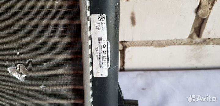 Volkswagen Passat B6 Радиатор охлаждения основной