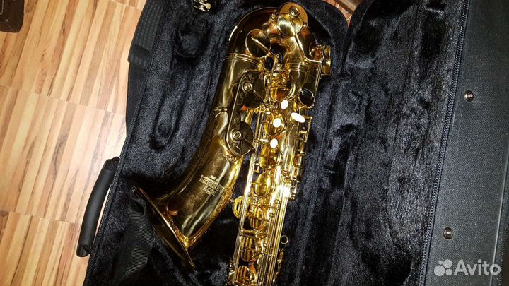 Саксофон тернор Roy Benson