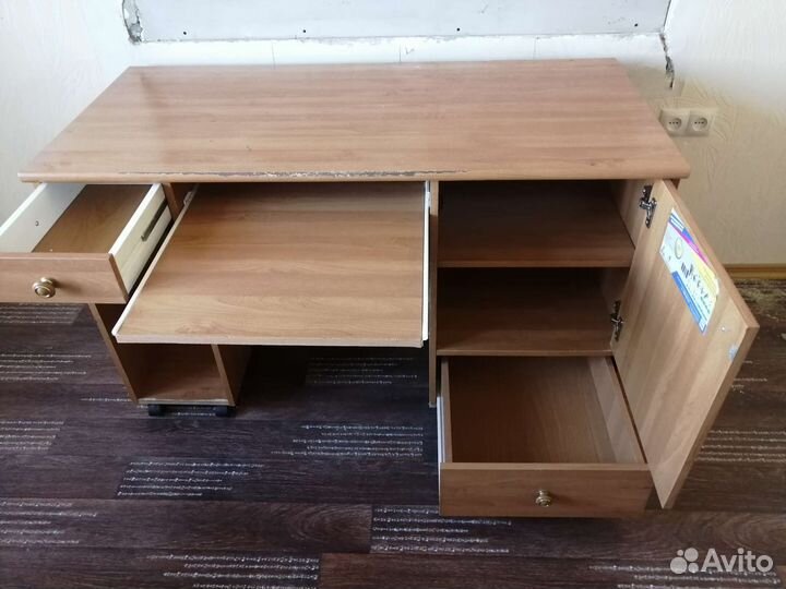 Компьютерный стол