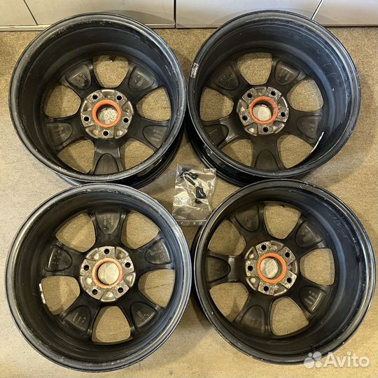 Alutec Dinamite 7.5x16/5x114.3 ET 38 Dia 70.1/60.1