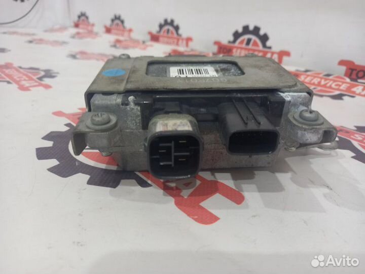 Блок управления подвеской Lexus Ls600H UVF45