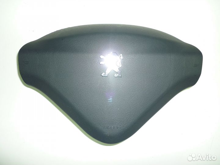 Крышка подушки безопасности руля Peugeot 207