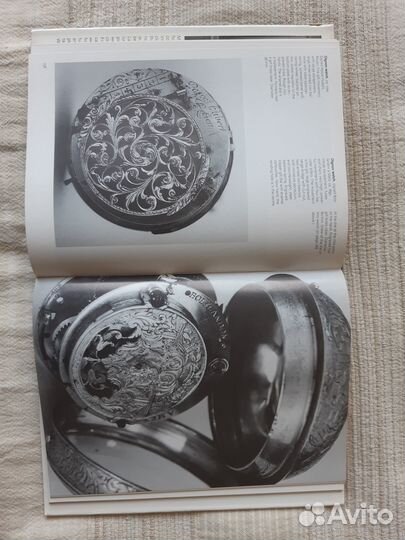 Книги-альбомы о часах