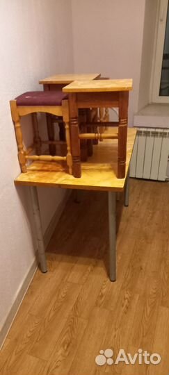 Кухонный стол и стулья комплект бу