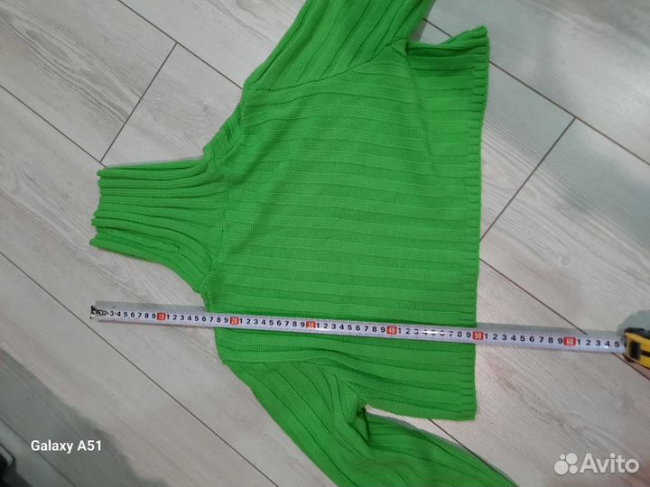 Свитер женский