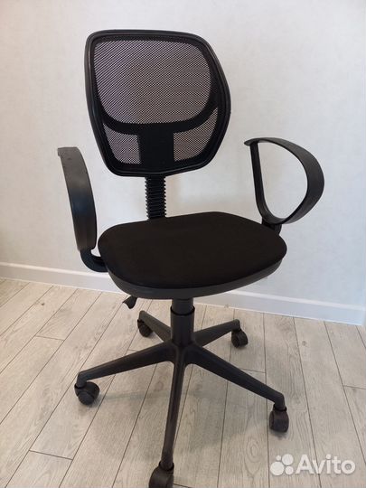 Компьютерное кресло