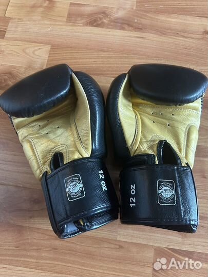 Боксерские перчатки twins 12 oz