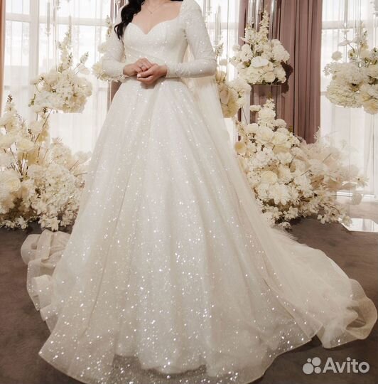 Свадебное платье 44 46 с рукавами