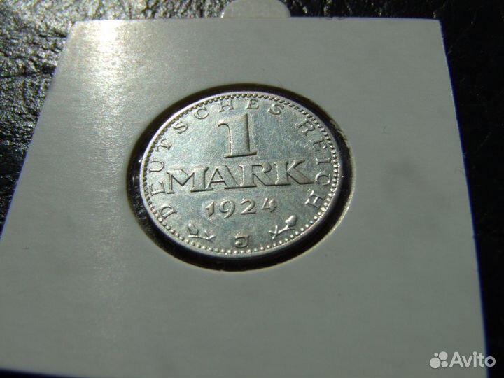 1 марка.1924. J. Состояние XF