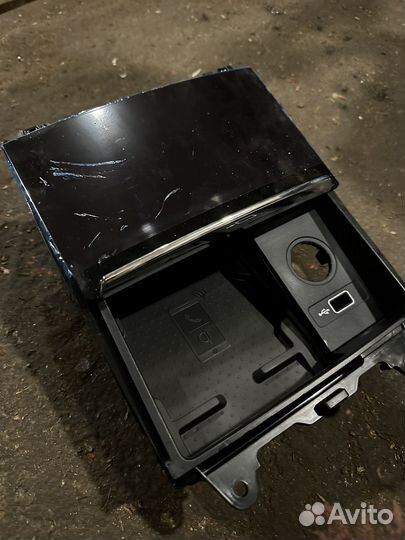 Безпроводная зарядка Skoda