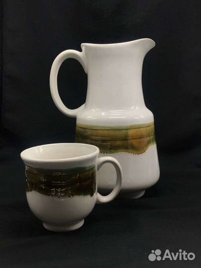 Кувшин с кружкой и вазочка
