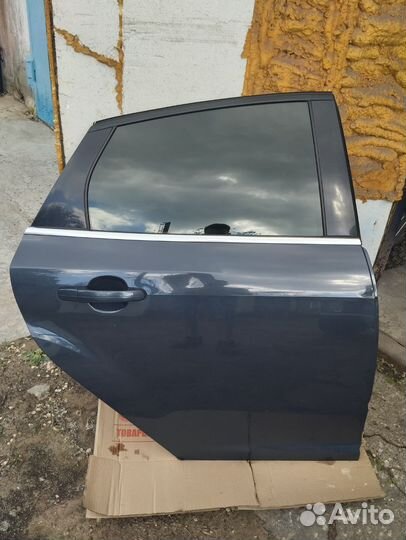 Дверь пассажирская правая в сборе FF3