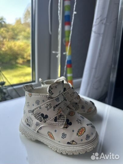 Ботинки для девочки 19