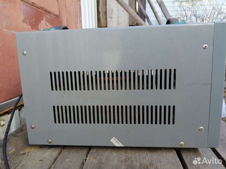 Стабилизатор напряжения