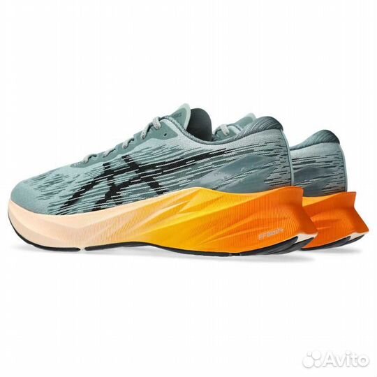 Asics Novablast 3