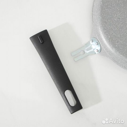 Сковорода блинная, d22 см, пластиковая ручка, анти