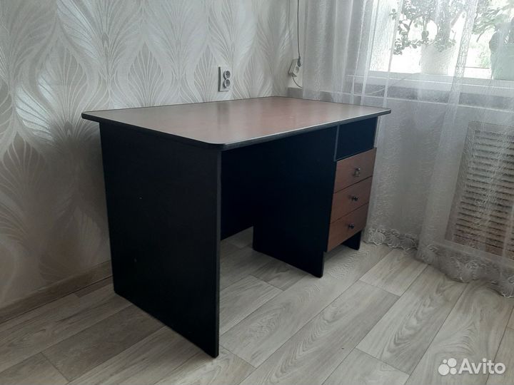 Письменный стол бу