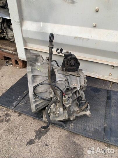 Коробка передач Nissan X-Trail T30 QR20DE 4WD 2.0