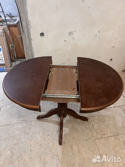 Кухонный стол