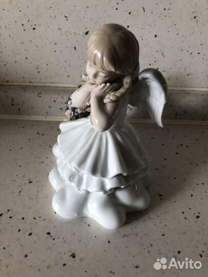 Фарфоровая статуэтка «Ангел», «Pavone»