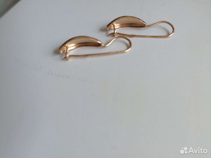 Золотые серьги