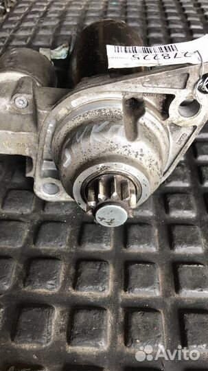 Стартер Volkswagen Transporter T5 2006 bosch