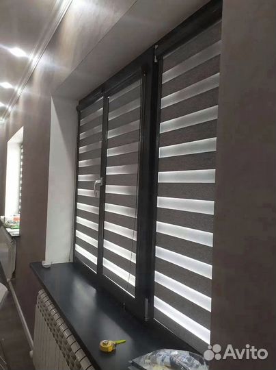 Жалюзи рулонные шторы день ночь