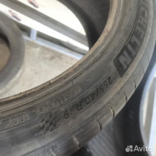 Michelin Pilot Sport 4 255/40 R19