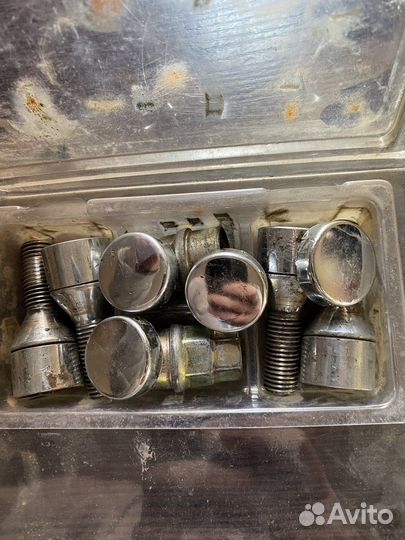 Секретки. Болты