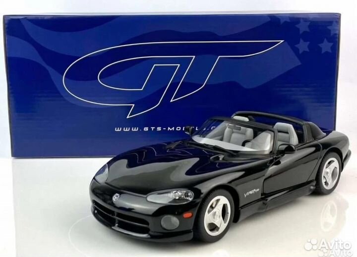 Модель автомобиля Dodge Viper 1/18